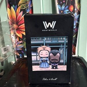 Dolores & Arnold Kids Puzzle Game - Black and Blue